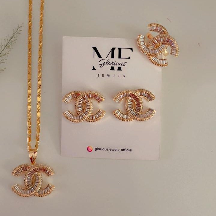 Channel Interlocking Glam Set