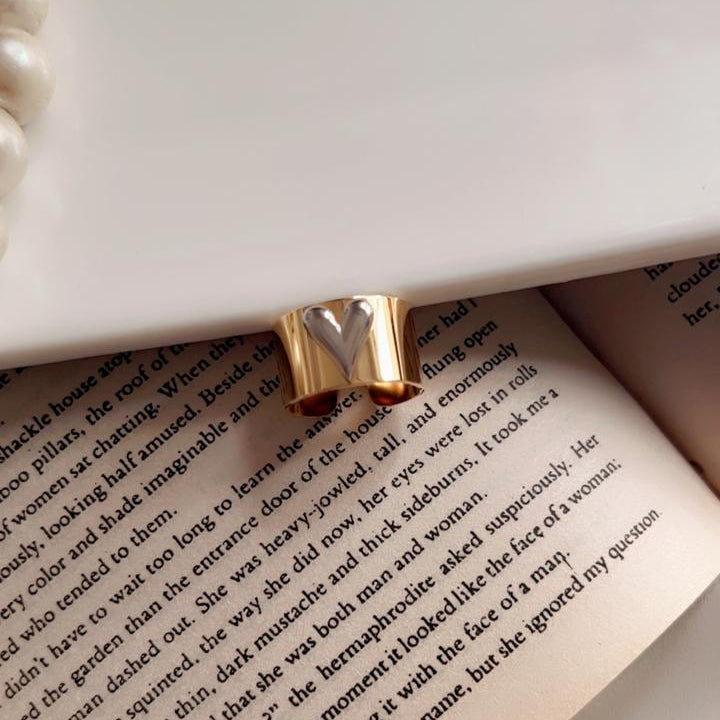 Elegant Gold Heart Statement Ring