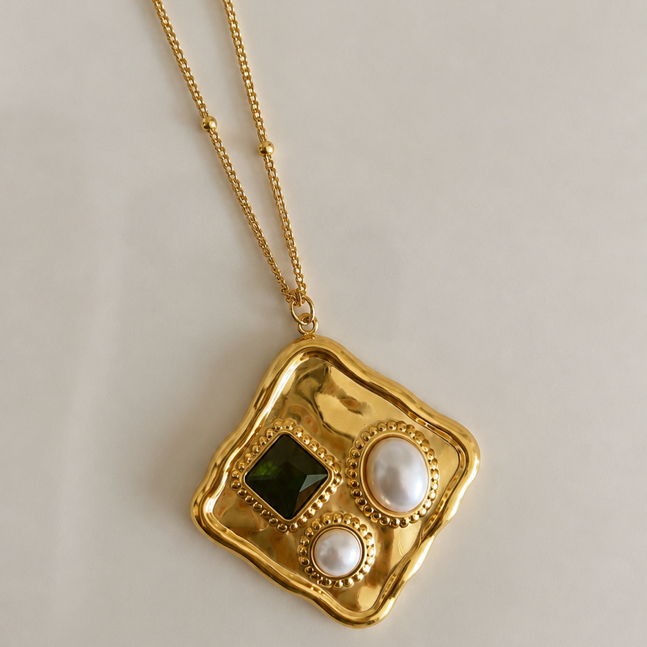 Green Gem & Pearl Gold Pendant Necklace